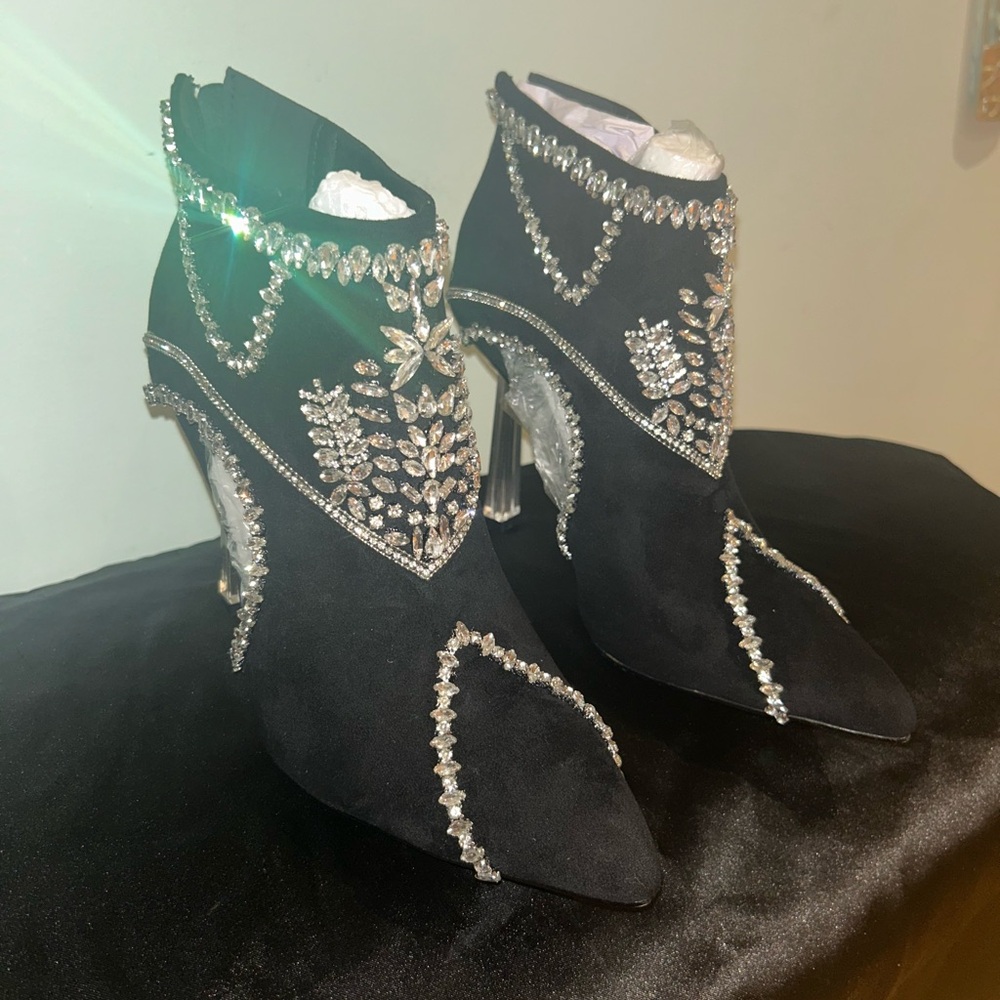 Elegant Black Embellished Women's Shoes